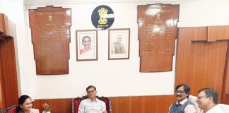 चंद्रपूर-यवतमाळ रेल्वे प्रवाशांसाठी खासदार प्रतिभा धानोरकर यांनी DRM कार्यालयात घेतली बैठक
